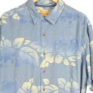 Tommy Bahama Silk Camp Shirt Mens XL Blue Aqua Floral Tropical Button Up Resort